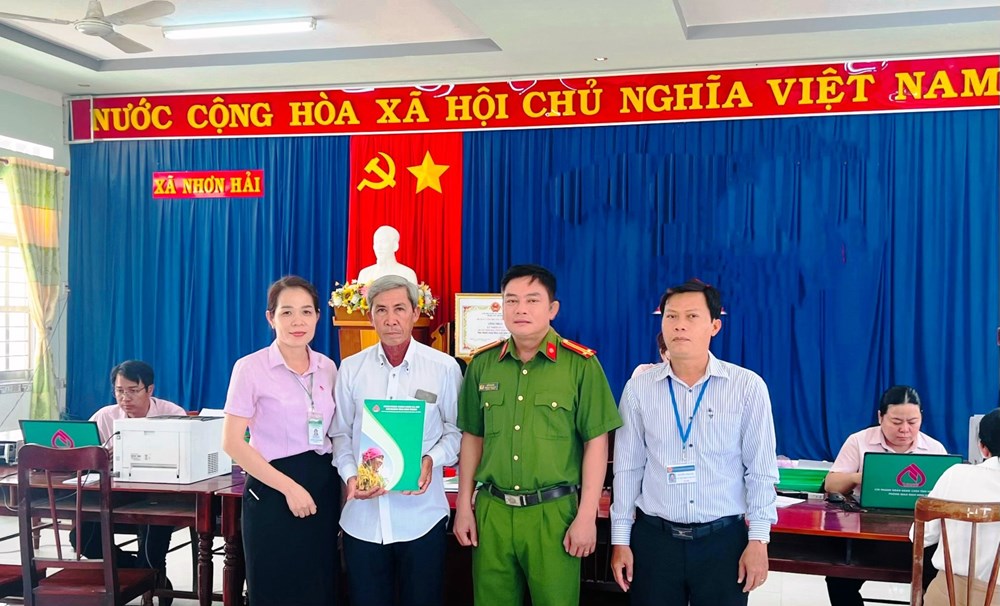 Huyện Ninh Hải chú trọng chính sách tín dụng, hỗ trợ hộ nghèo vay vốn sản xuất - ảnh 1