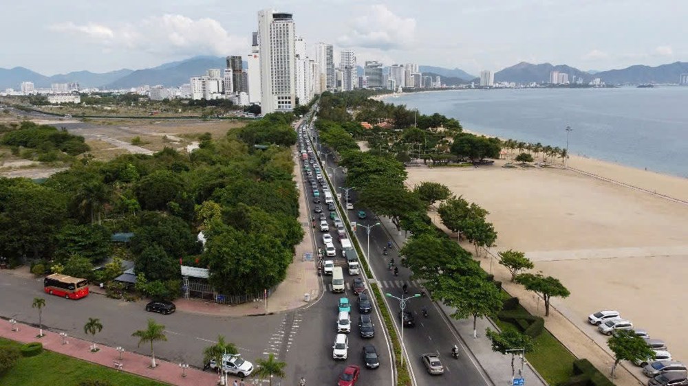 Giải quyết áp lực giao thông cho thành phố du lịch Nha Trang - ảnh 1