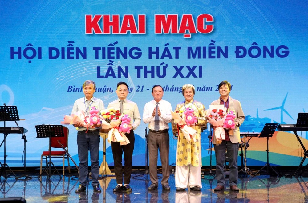 Bế mạc Hội diễn Tiếng hát miền Đông lần thứ XXI năm 2024 - ảnh 2