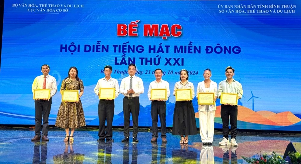 Bế mạc Hội diễn Tiếng hát miền Đông lần thứ XXI năm 2024 - ảnh 3