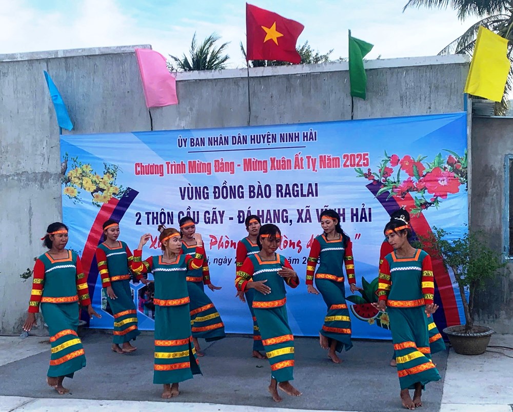 Đồng bào Raglai vui Xuân, đón Tết - ảnh 2