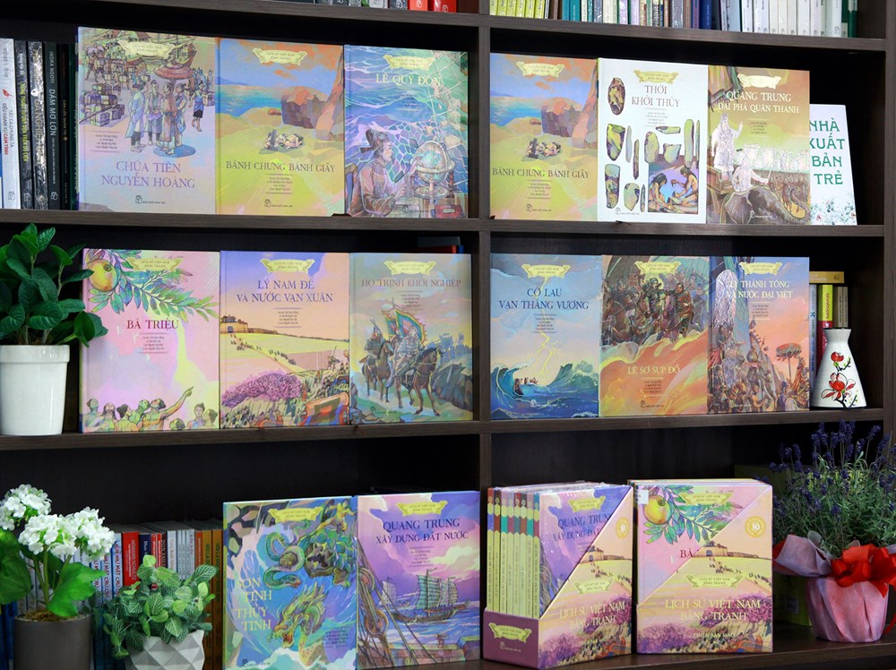Triển lãm bộ sách “Lịch sử Việt Nam bằng tranh“ trên pano lớn - ảnh 1