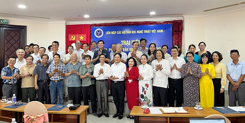 Khai mạc trại viết Lý luận, phê bình văn học-nghệ thuật phía Nam - ảnh 2