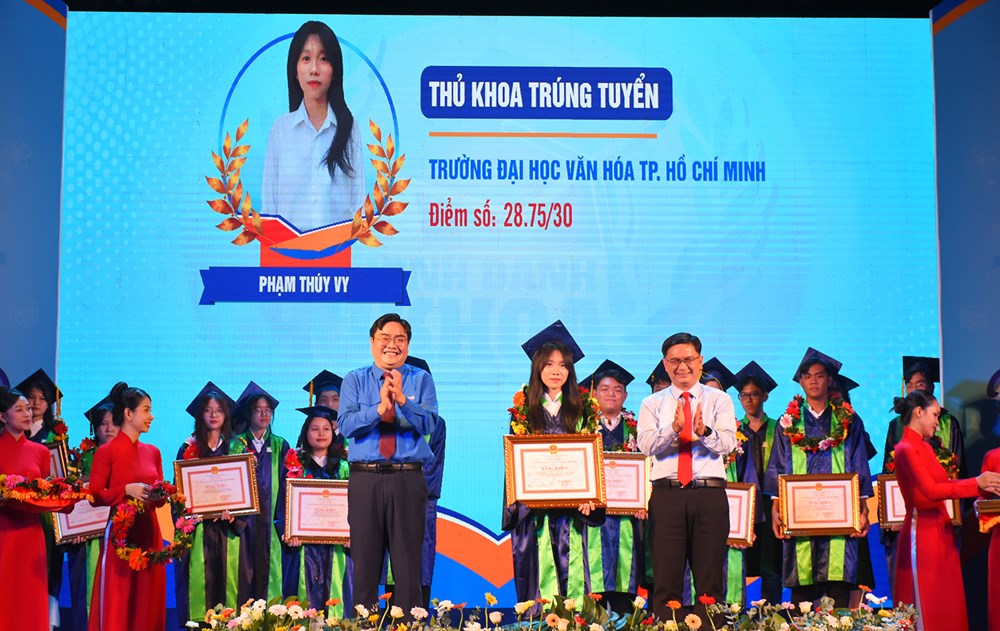 TP.HCM vinh danh 88 thủ khoa năm 2024 - ảnh 2