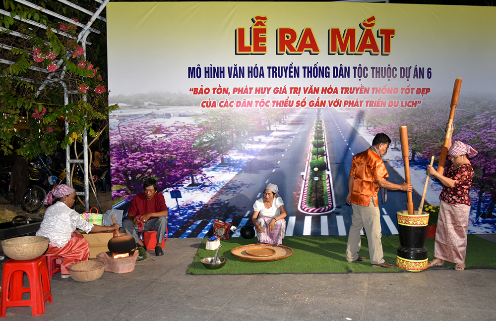 Ra mắt 3 mô hình văn hóa truyền thống của dân tộc Khmer, thuộc Dự án 6 - ảnh 1