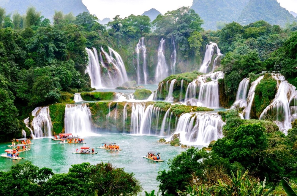Thác Bản Giốc vào danh sách 15 thác nước đẹp nhất thế giới năm 2024 - ảnh 15