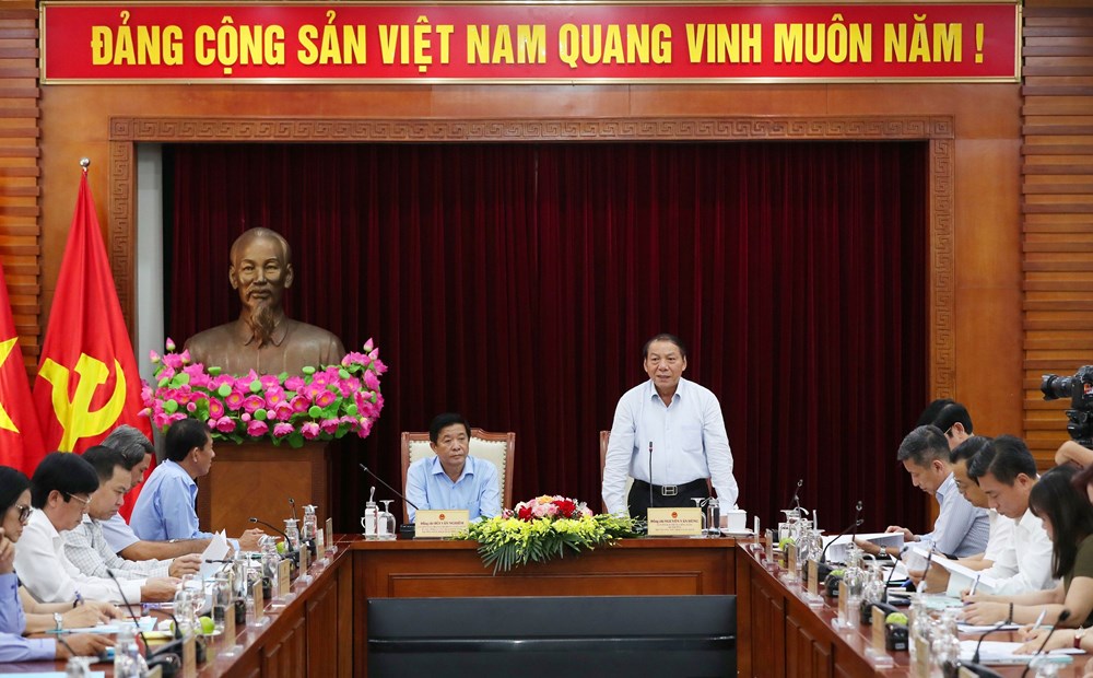 Bộ trưởng Nguyễn Văn Hùng: Tạo thương hiệu du lịch của miền đất sử, tình người Vĩnh Long - ảnh 1