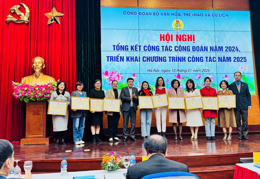 Đẩy mạnh công tác chăm lo, bảo vệ người lao động - ảnh 10