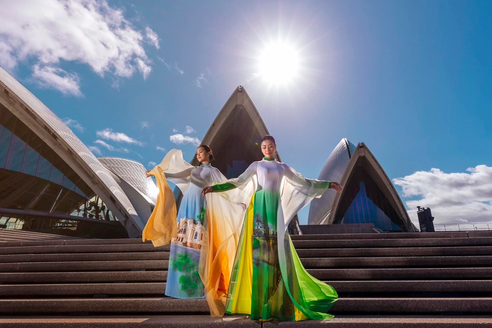 Bộ sưu tập áo dài tham gia quảng bá du lịch Việt Nam - TP.HCM tại Australia - ảnh 1