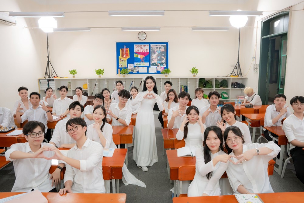Hà Myo tái hiện kỷ niệm học trò qua MV “Mùa hạ cuối” - ảnh 1
