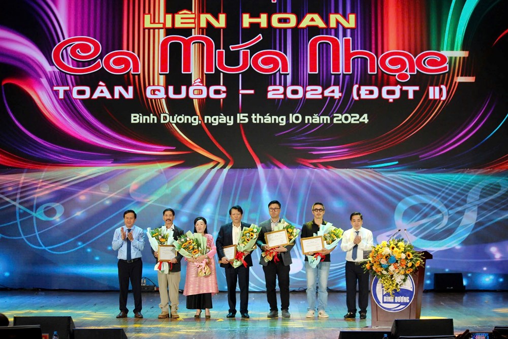 Bế mạc Liên hoan ca múa nhạc toàn quốc năm 2024, đợt 2 - ảnh 1