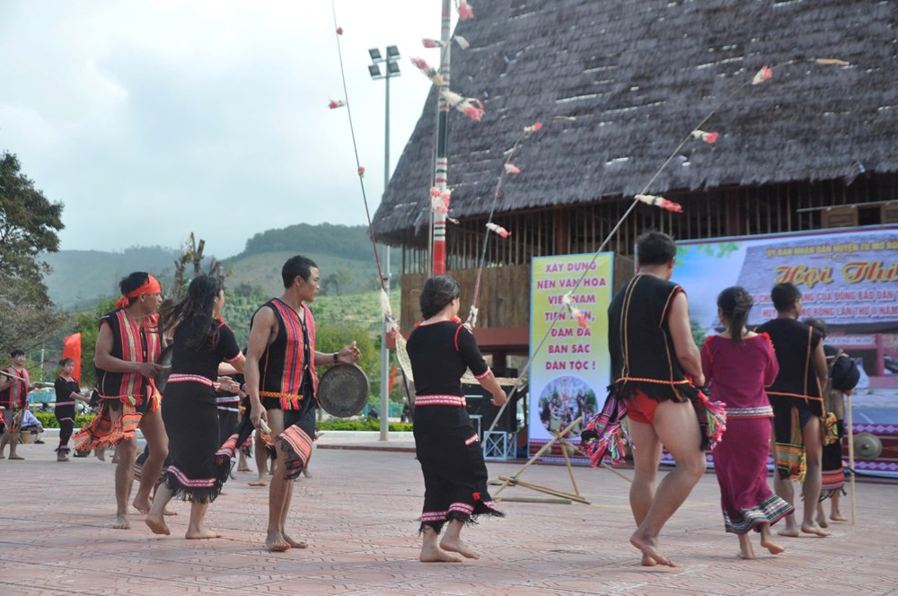 Kon Tum: Khai mạc Hội thi cồng chiêng, xoang huyện Tu Mơ Rông  - ảnh 2