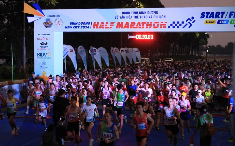 Hơn 3.500 VĐV tham dự Giải Half Marathon Thành phố mới Bình Dương 2024 - ảnh 3