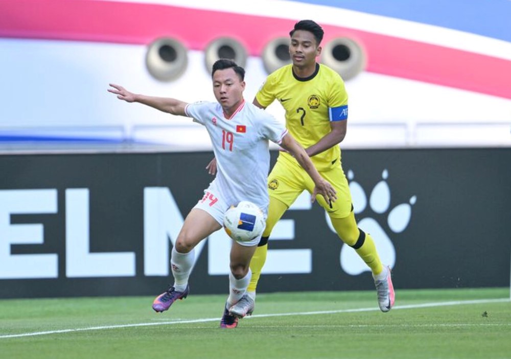 Đánh bại U23 Malaysia, U23 Việt Nam đặt một chân vào tứ kết Giải U23 châu Á - ảnh 1
