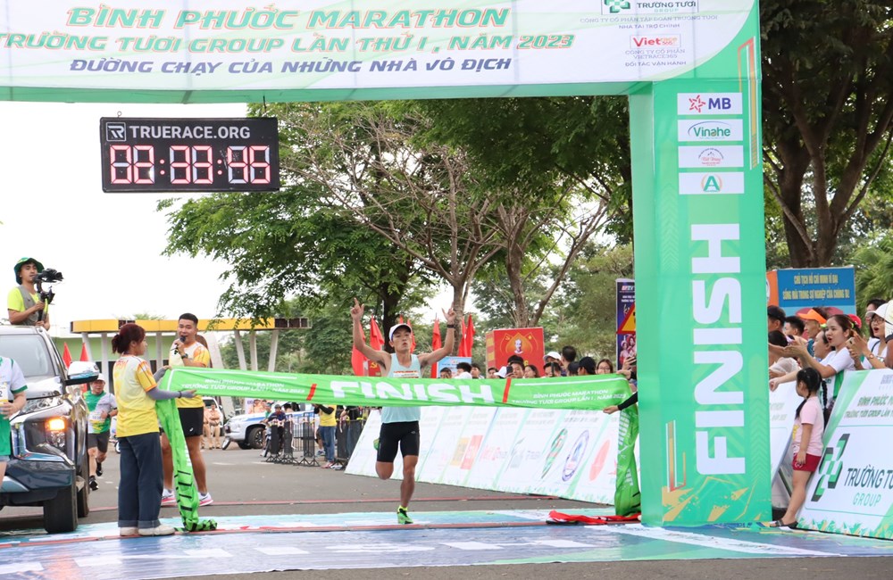 Hơn 10.000 VĐV tham dự Giải Bình Phước marathon - Trường Tươi Group 2024 - ảnh 3