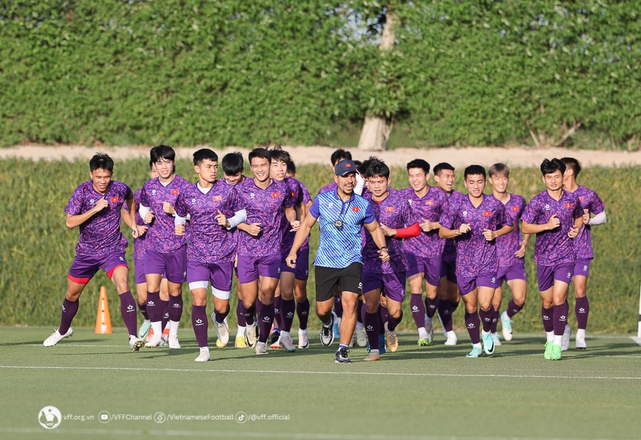 U23 Việt Nam chuẩn bị cho trận tứ kết với Iraq - ảnh 1