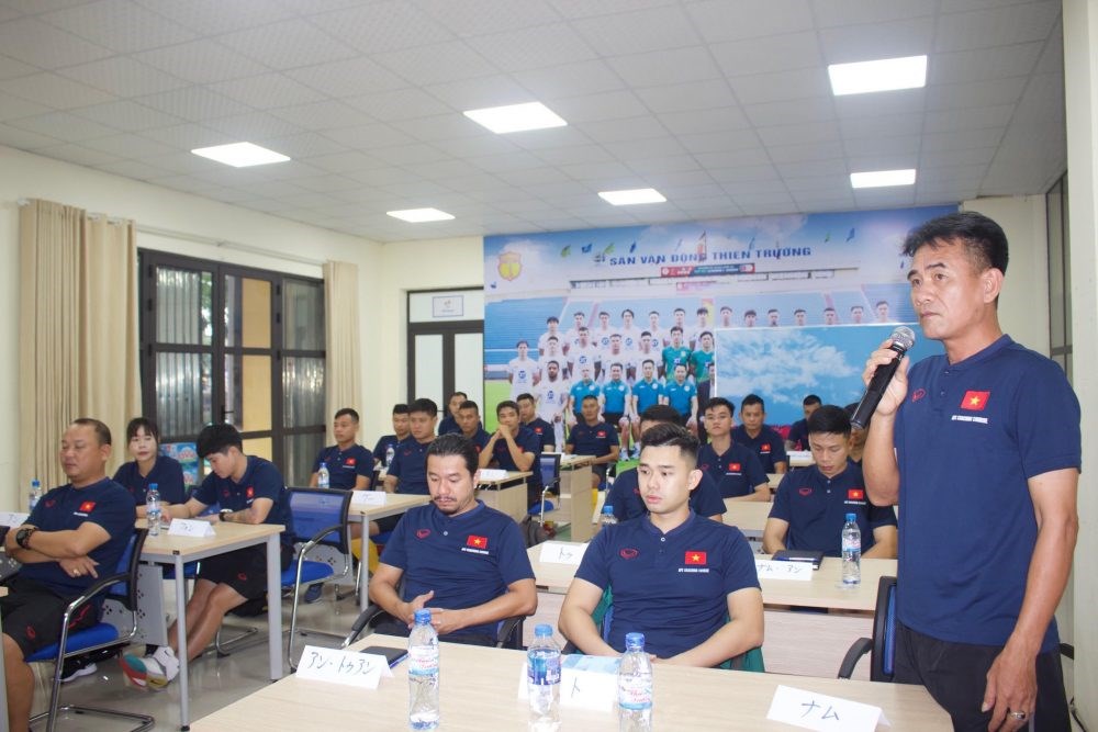 Bóng đá Việt Nam tiếp tục chú trọng đào tạo nguồn lực HLV - ảnh 1
