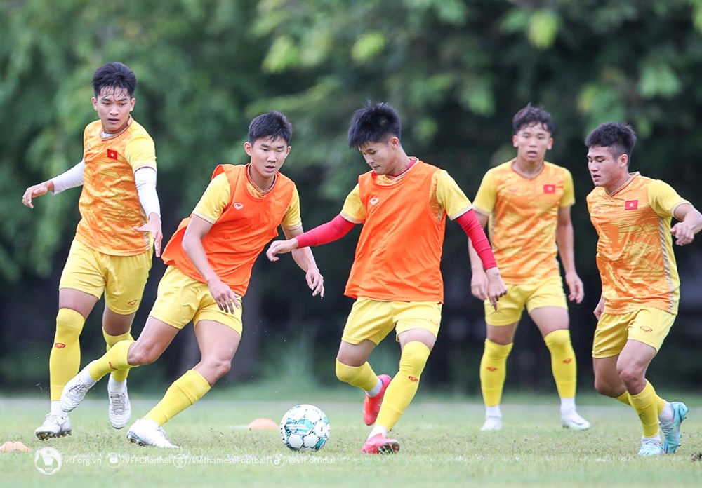 U19 Việt Nam hội quân, chuẩn bị cho giải Đông Nam Á và vòng loại châu Á - ảnh 2