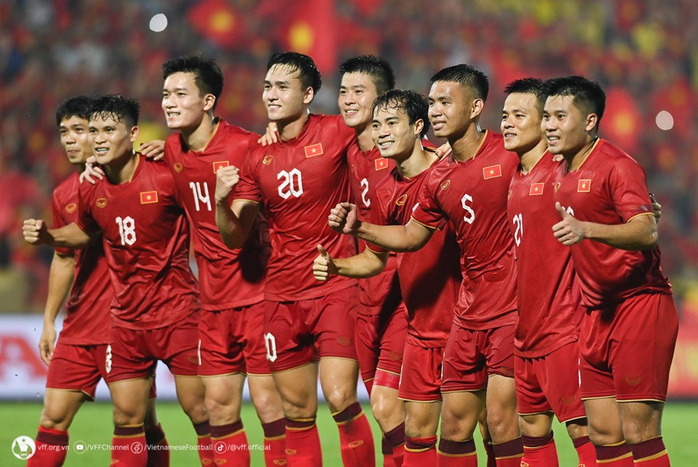 Đội tuyển Việt Nam tập trung 27 cầu thủ chuẩn bị cho vòng loại World Cup 2026 - ảnh 1