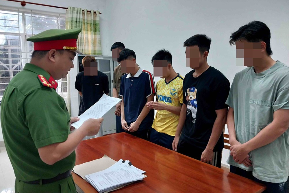 Bắt giữ 6 cầu thủ CLB bóng đá Bà Rịa - Vũng Tàu vì hành vi đánh bạc - ảnh 1