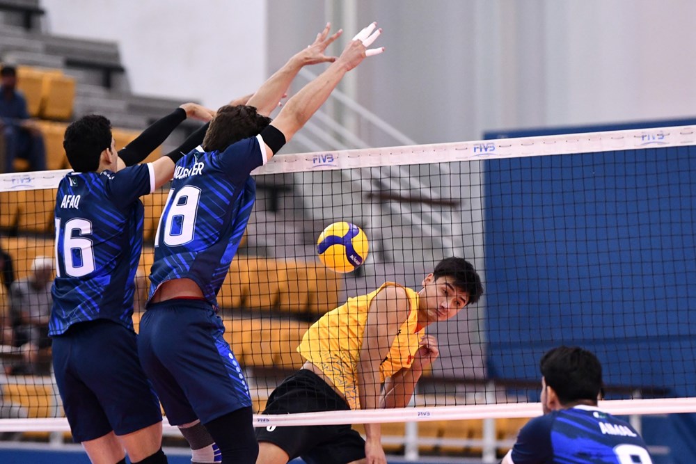 Tuyển bóng chuyền nam Việt Nam lọt vào trận tranh hạng 5 tại AVC Challenge Cup 2024 - ảnh 1