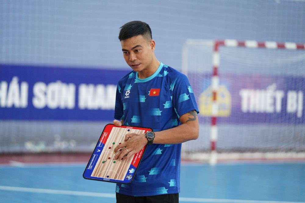Tuyển Futsal nữ Việt Nam hội quân, chuẩn bị cho giải quốc tế - ảnh 2
