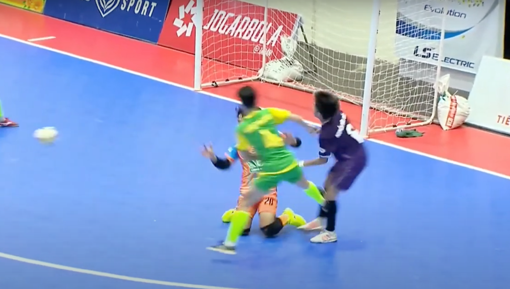 Cầu thủ Futsal bị phạt nặng tại giải VĐQG - ảnh 1