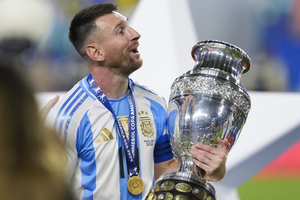 Đăng quang Copa America 2024, Messi trở thành cầu thủ có nhiều danh hiệu vô địch nhất lịch sử - ảnh 2