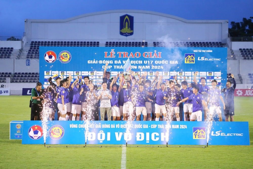 Hà Nội lần đầu vô địch giải bóng đá U17 quốc gia - ảnh 2