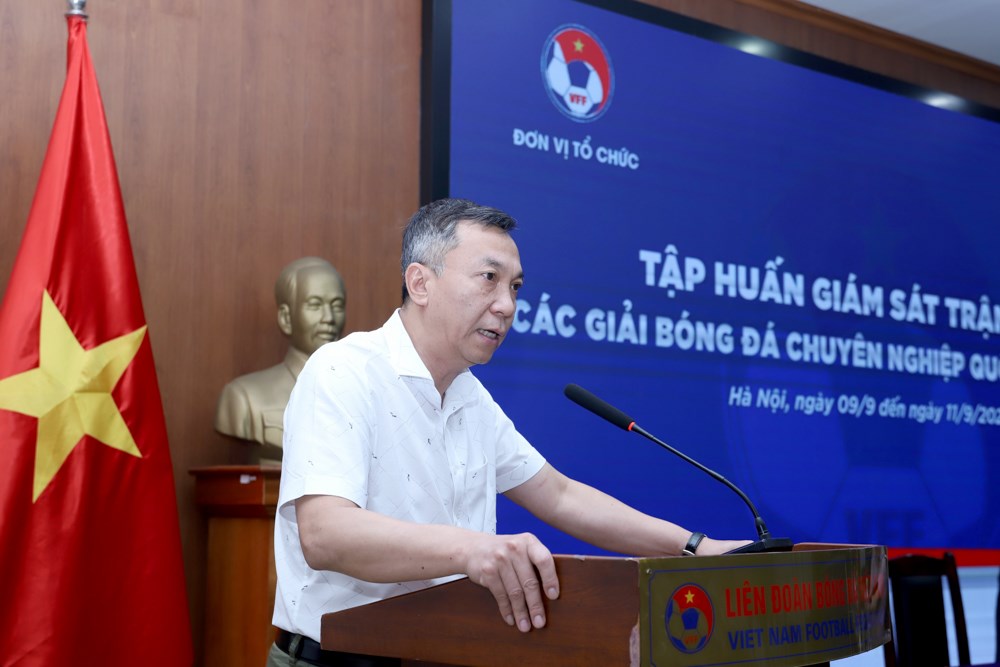 Tập huấn giám sát trận đấu các giải bóng đá quốc gia 2024/2025 - ảnh 1