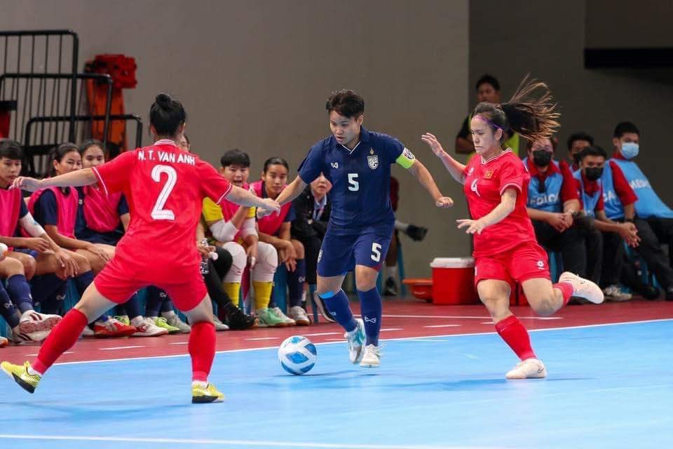 Tuyển Futsal nữ Việt Nam lần đầu vô địch Đông Nam Á  - ảnh 2