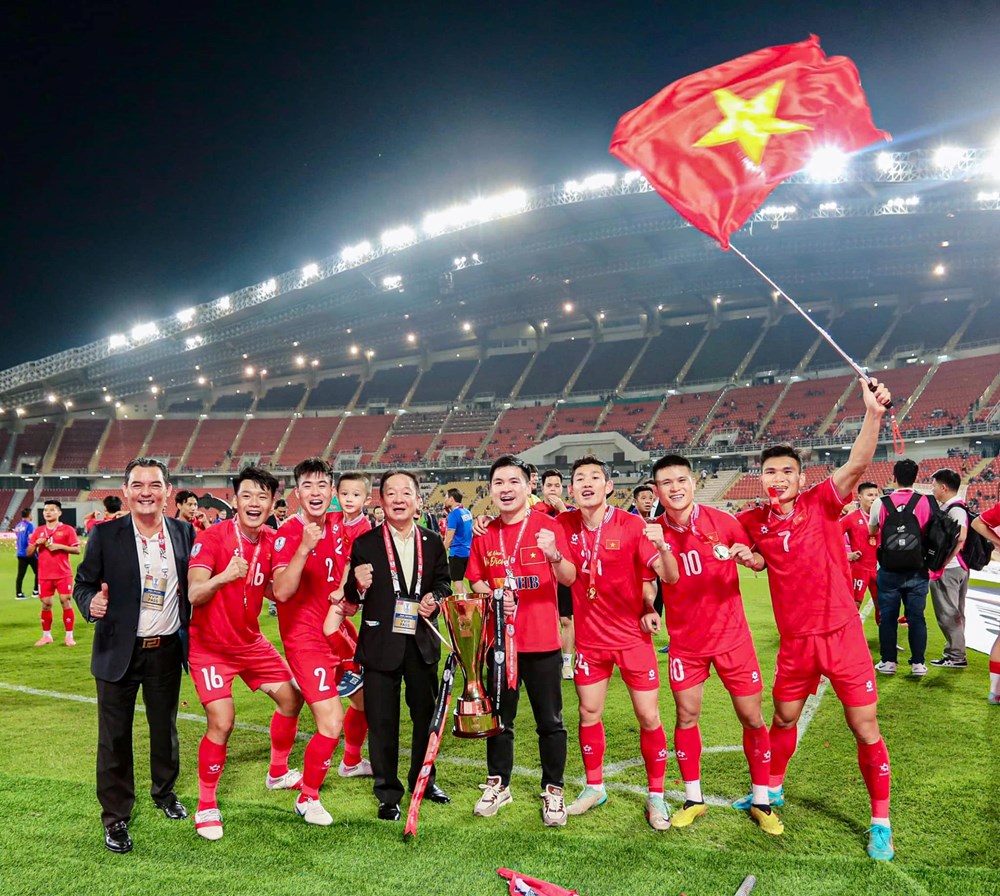 Muôn kiểu ăn mừng chức vô địch ASEAN Cup của các cầu thủ Việt Nam - ảnh 3