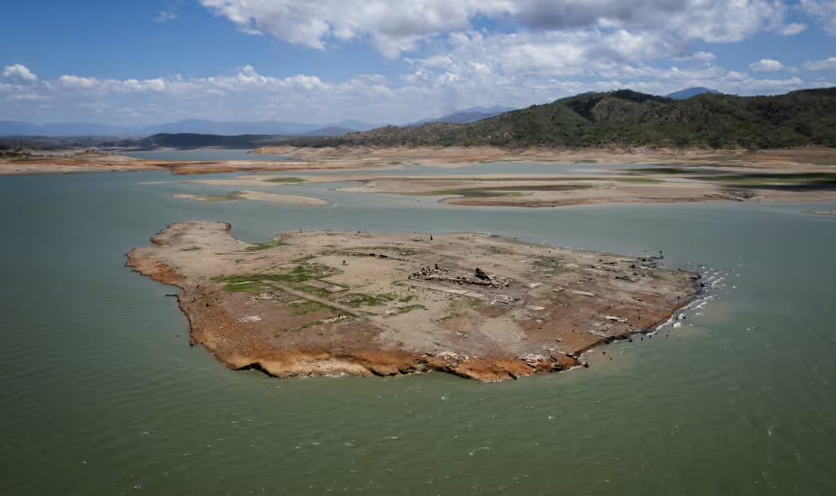 Thị trấn 300 trăm năm tuổi lộ diện khi con đập Philippines cạn nước do hạn hán - ảnh 3