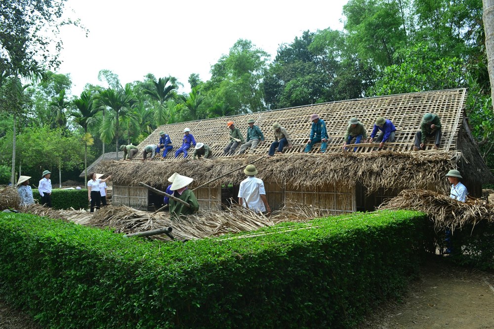 Gìn giữ mái nhà tranh, mãi nhớ ơn Người - ảnh 1