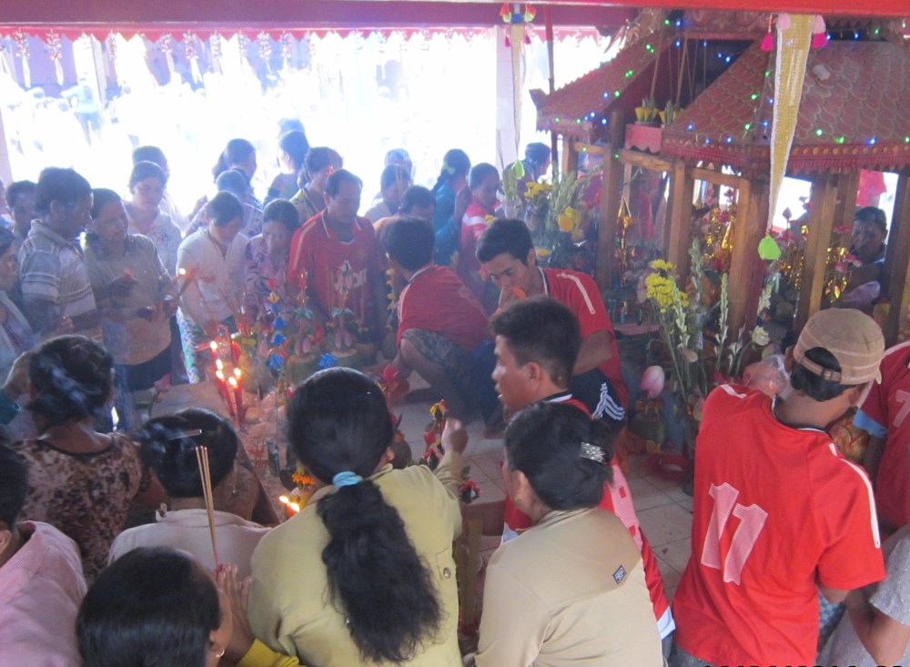  Hòa cùng lễ hội Thắk Côn của đồng bào Khmer - ảnh 1