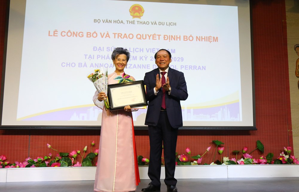 Bổ nhiệm lại bà Anoa Suzzanne Dussol Perran làm Đại sứ Du lịch Việt Nam tại Pháp - ảnh 2