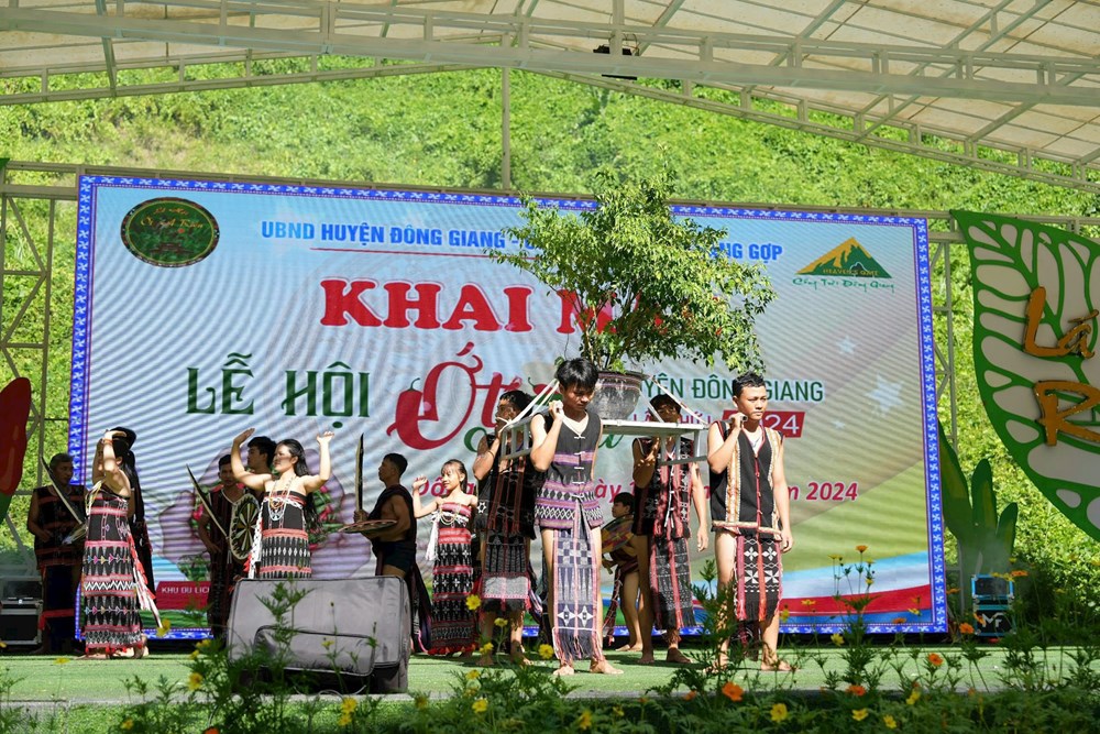 Độc đáo lễ hội tôn vinh sản vật ớt A riêu - ảnh 1