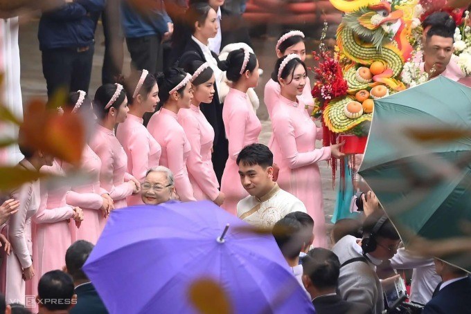 Lễ ăn hỏi của Á hậu Phương Nhi - ảnh 1
