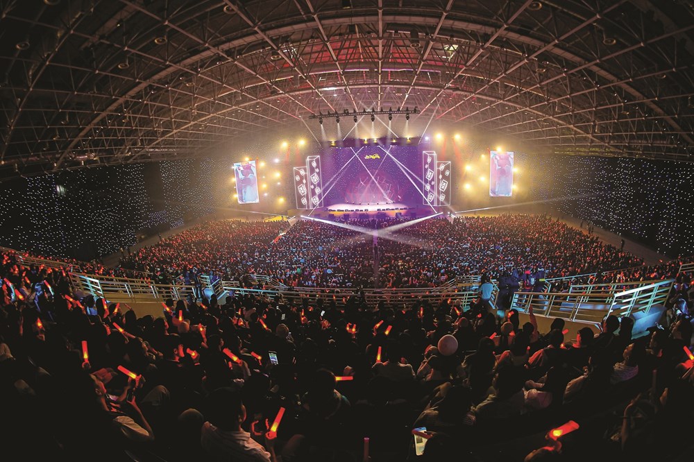 Du lịch hốt bạc” từ những “siêu” concert - ảnh 3