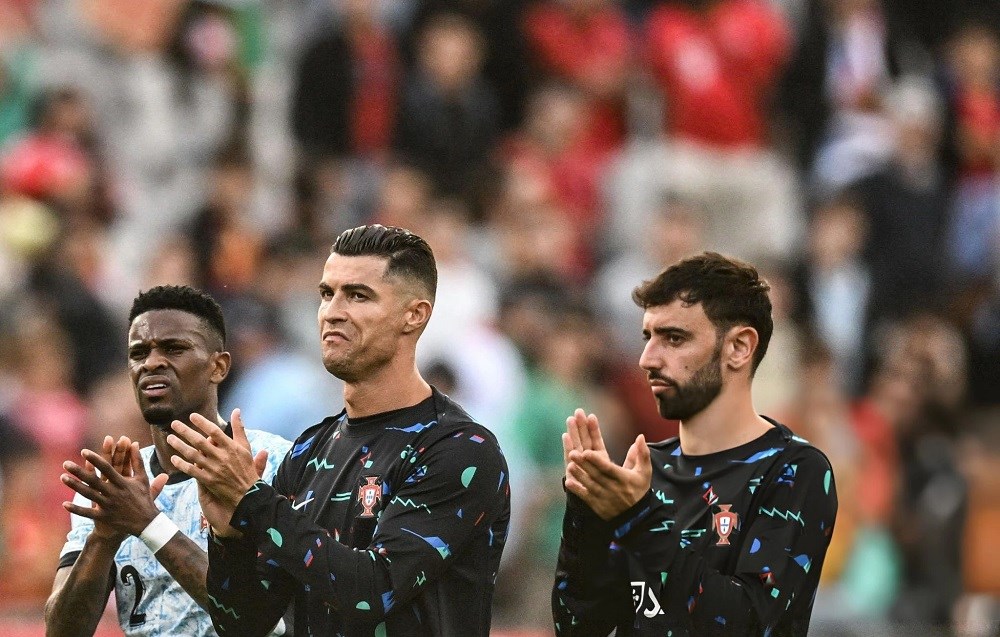 HLV Mourinho bất ngờ đánh giá Ronaldo; tuyển Pháp, Ý giao hữu trái ngược  - ảnh 3