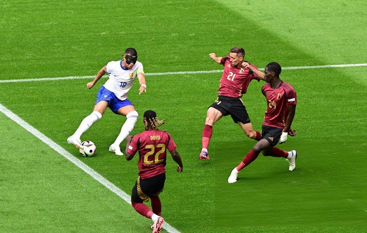 Pháp, Bồ Đào Nha dắt tay đi tiếp, Ronaldo bật khóc vì đá hỏng phạt đền - ảnh 1