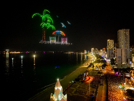 Lễ hội Vịnh ánh sáng quốc tế 2024 - Cách làm sáng tạo của Nha Trang trong công tác phát triển du lịch xanh - ảnh 7