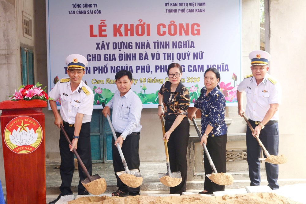 Tân cảng Sài Gòn hỗ trợ kinh phí sửa chữa nhà cho người lao động - ảnh 3