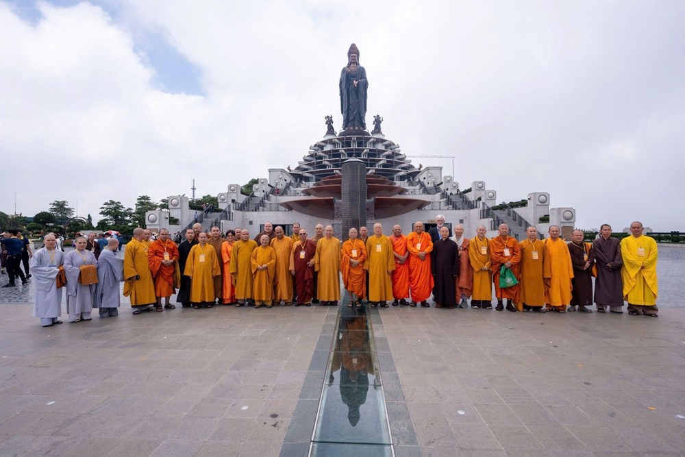 Núi Bà Đen đón đoàn đại biểu ICDV tham quan và thảo luận về Đại lễ Vesak 2025 - ảnh 2