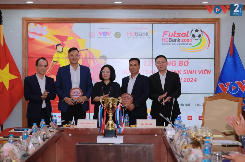 Khởi tranh giải Futsal HDBank Sinh viên khu vực Hà Nội 2024 - ảnh 1