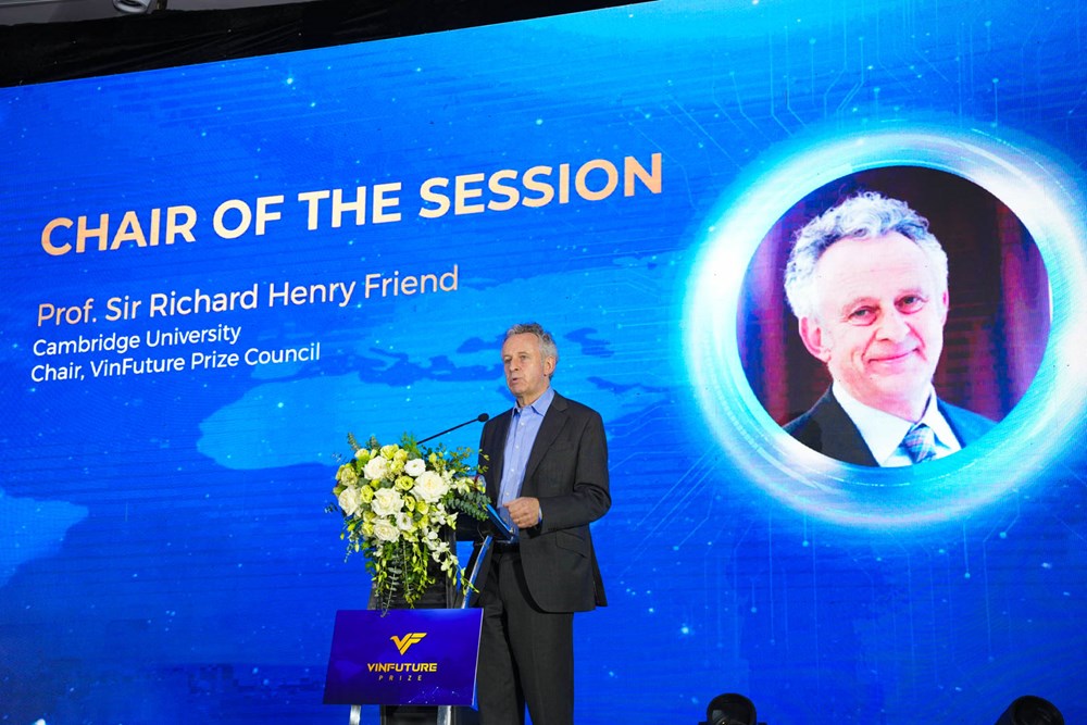 GS. Sir. Richard Henry Friend: Giải thưởng VinFuture là tấm gương phản chiếu đổi mới toàn cầu  - ảnh 2