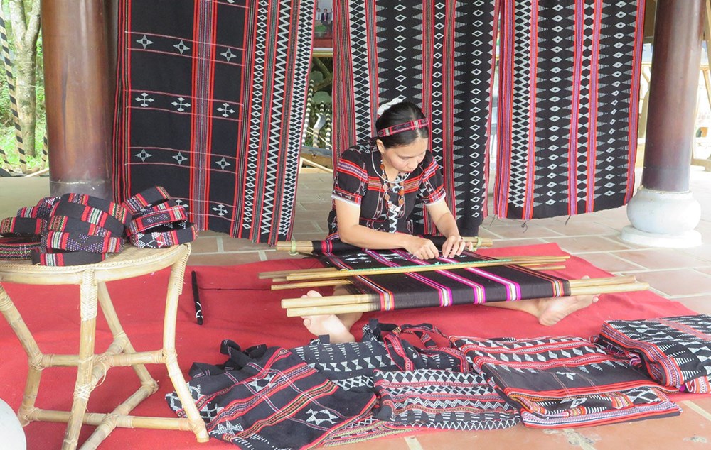 Quảng bá nét đẹp văn hóa của đồng bào các dân tộc miền núi tỉnh Thừa Thiên Huế - ảnh 2