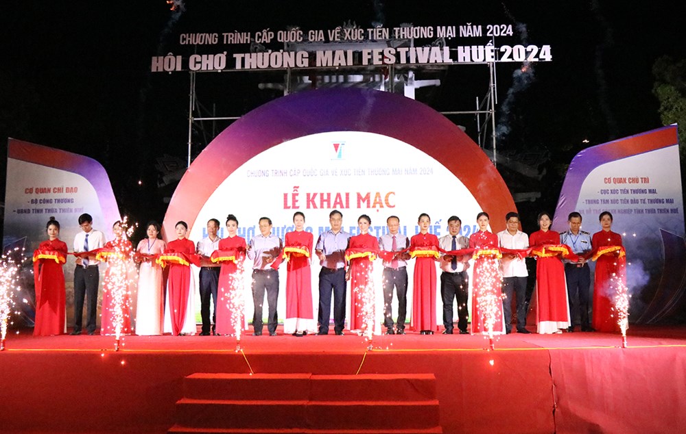 Hơn 230 tổ chức, doanh nghiệp tham gia Hội chợ thương mại Festival Huế 2024 - ảnh 1