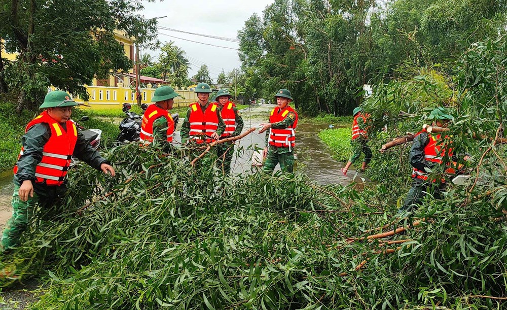 Thừa Thiên Huế: 2 người thiệt mạng trong bão số 6 - ảnh 2