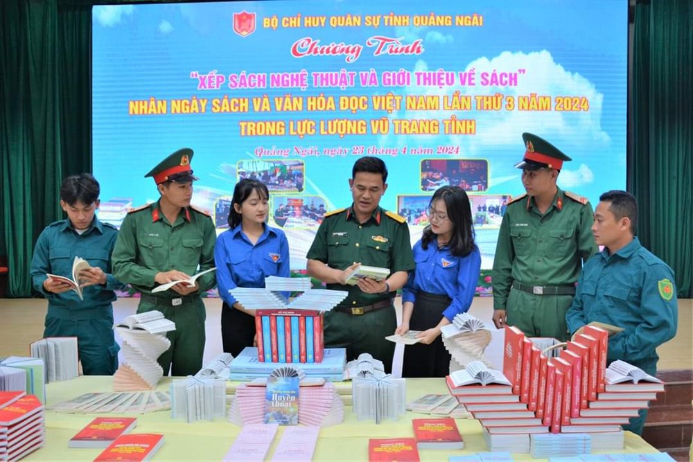 Ngày sách và văn hóa đọc trong lực lượng vũ trang tỉnh Quảng Ngãi - ảnh 1